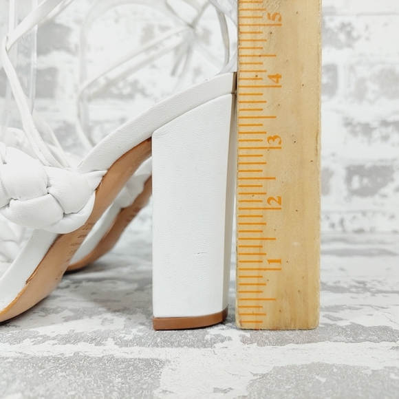 New SCHUTZ Zarda Ankle Tie Sandal In White i484 - Picture 2 of 13